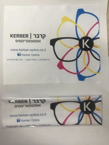 מטליות ממותגות לניקוי משקפיים ומסכים