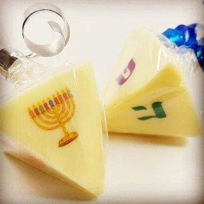 סביבון שוקולד ממותג